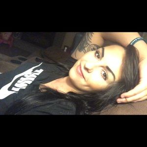 Meet your Posher, Hillary